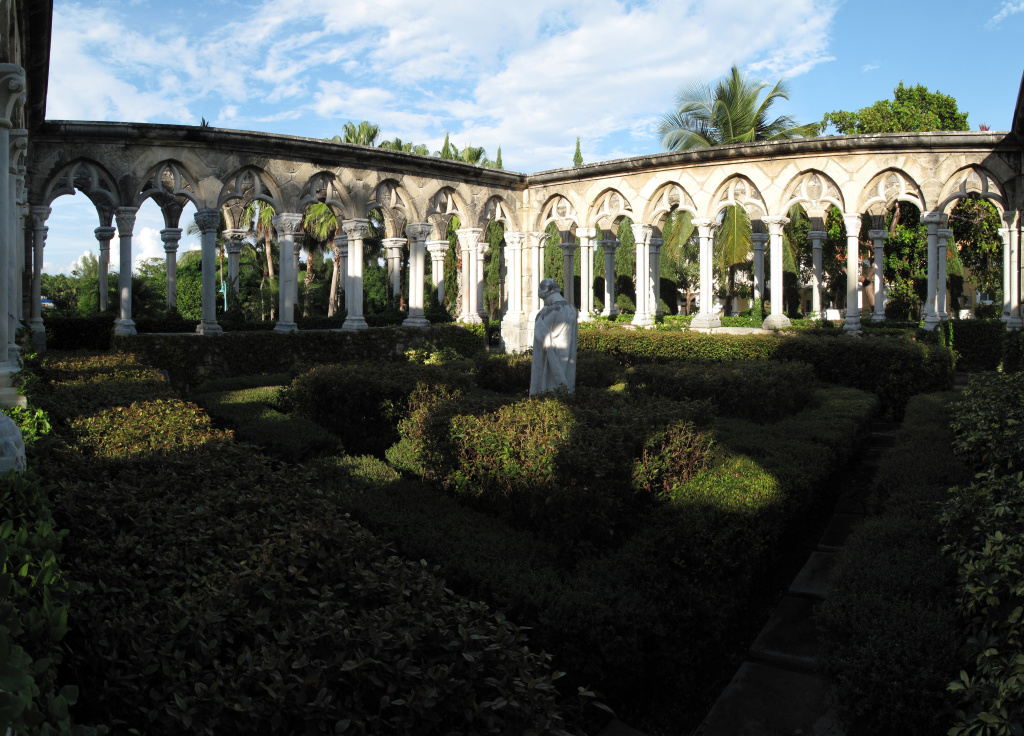 Cloister01